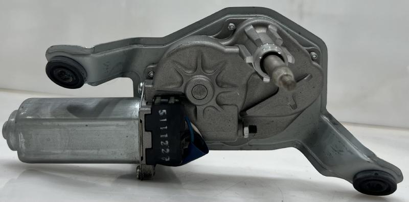 2011 - 2013 Kia Sorento Rear Wiper Motor Assembly OEM 987002P000