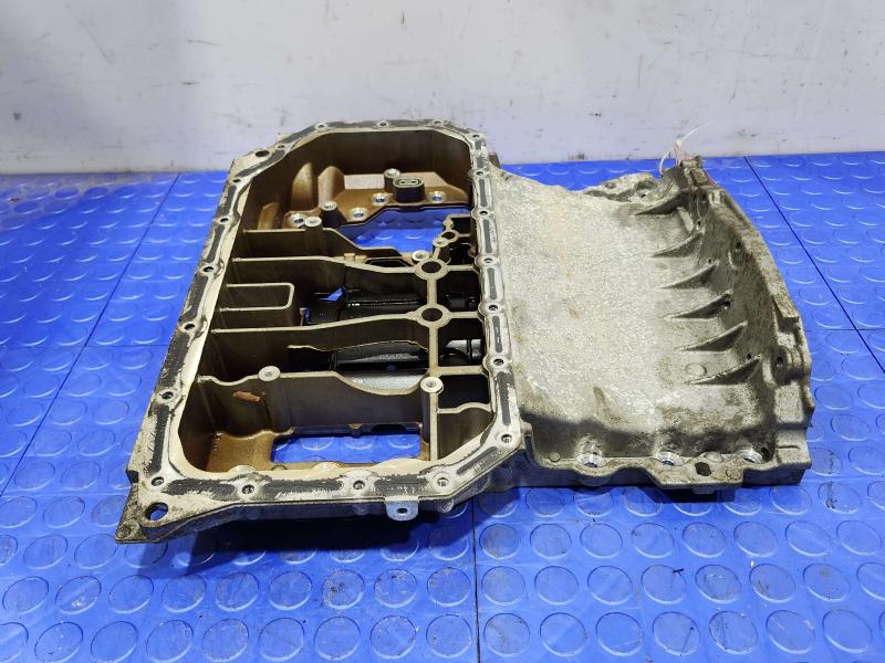 2017-2019 Audi Q7 3.0L OEM Upper Engine Oil Pan Genuine Part 06E103601BH