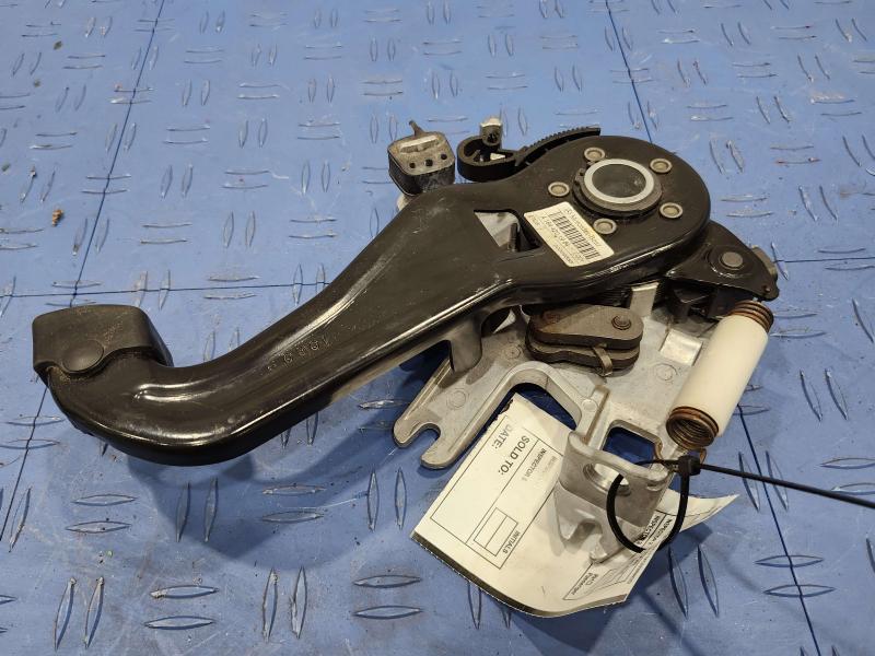 2006-2011 Mercedes-Benz ML W164 OEM Parking Brake Control Lever Pedal Assembly 164-420-21-84