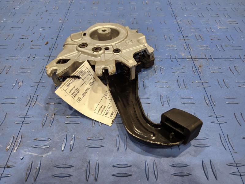 2006-2011 Mercedes-Benz ML W164 OEM Parking Brake Control Lever Pedal Assembly 164-420-21-84
