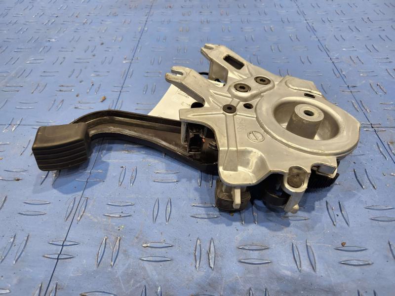 2006-2011 Mercedes-Benz ML W164 OEM Parking Brake Control Lever Pedal Assembly 164-420-21-84