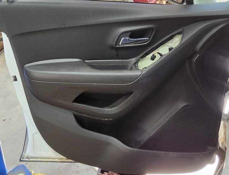 2020 Chevrolet Trax Front Door Trim Panel
