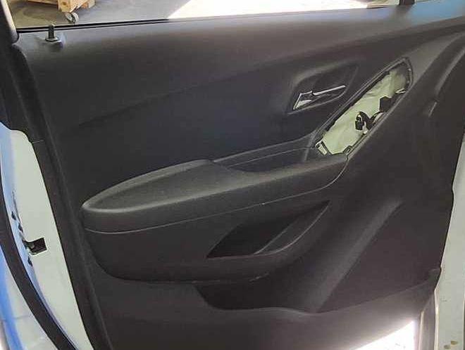 2020 Chevrolet Trax Front Door Trim Panel