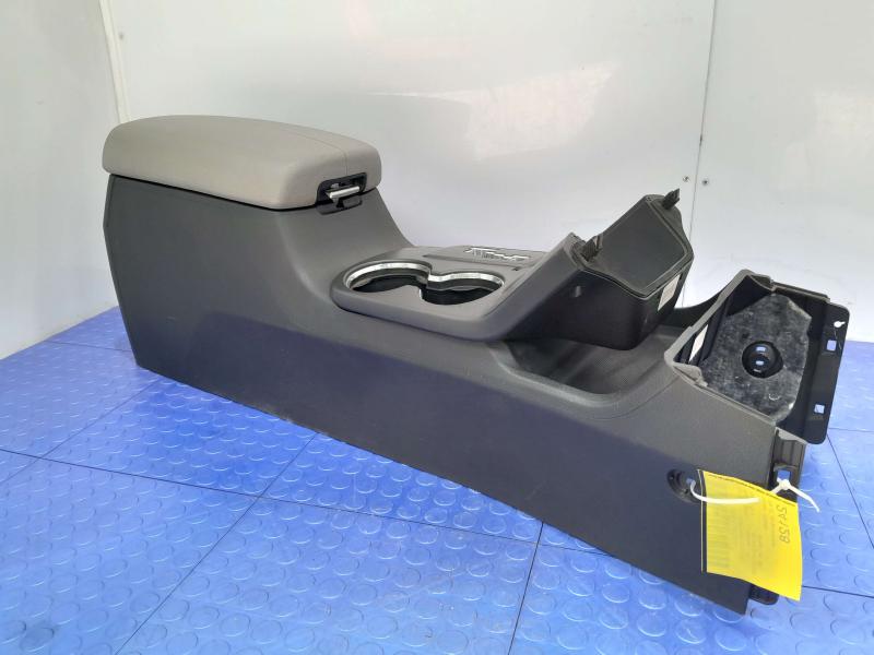 2011-2013 Kia Sorento Center Floor Console Gray Urethane - Fits Auto Trans OEM 846102P000VA