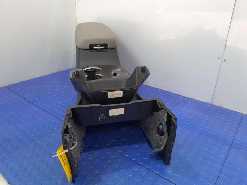 2011-2013 Kia Sorento Center Floor Console Gray Urethane - Fits Auto Trans OEM 846102P000VA