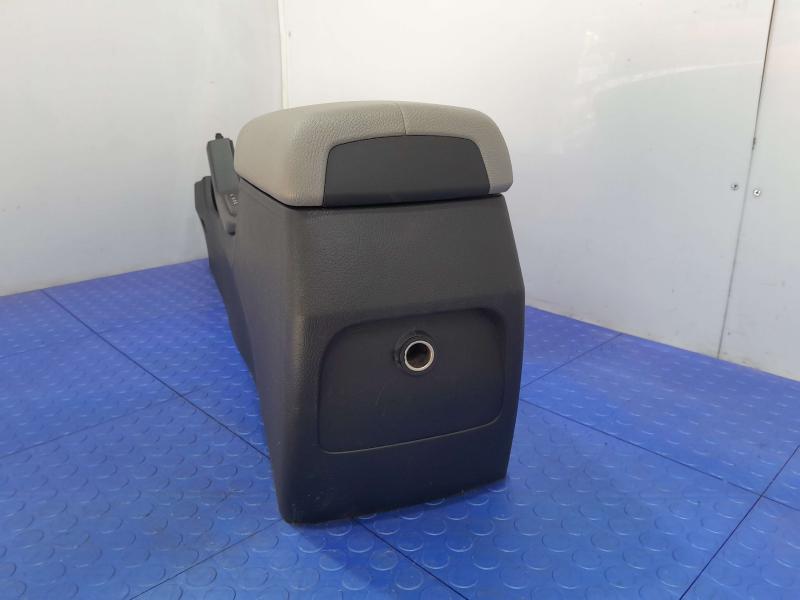 2011-2013 Kia Sorento Center Floor Console Gray Urethane - Fits Auto Trans OEM 846102P000VA