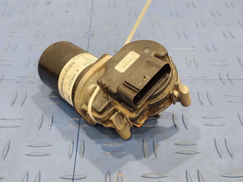 2012 Ford F-250 Super Duty Wiper Motor Front