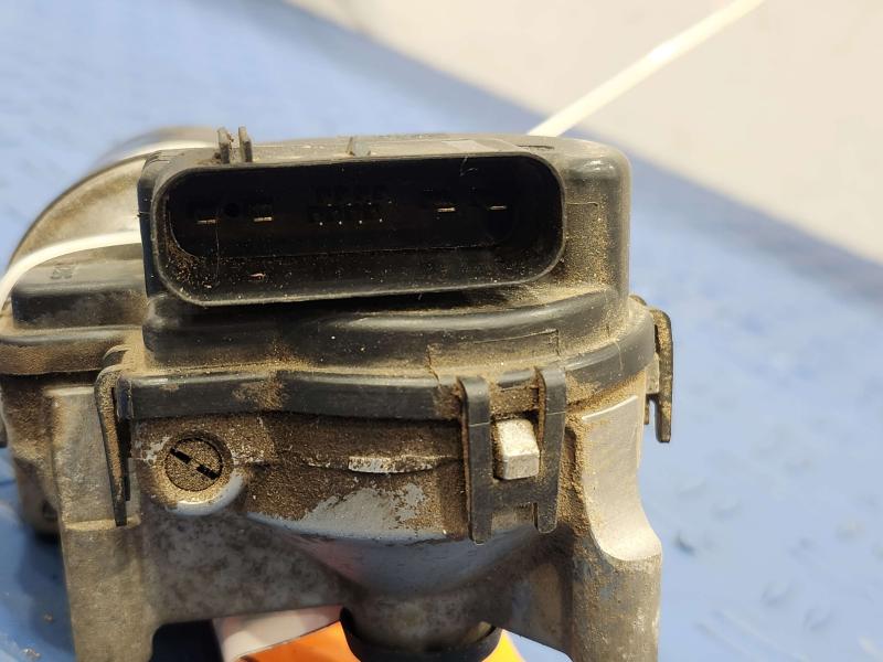2012 Ford F-250 Super Duty Wiper Motor Front