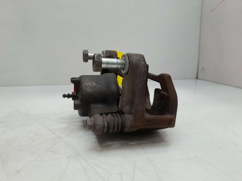 2016 Nissan Maxima Caliper