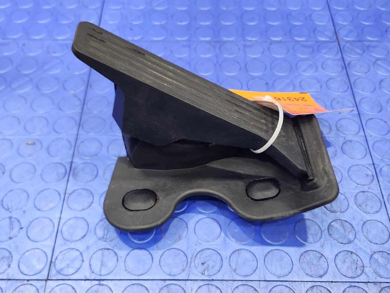 2013-2024 Mazda CX-5 Accelerator Pedal Assembly Genuine OEM GHK3-41-600B