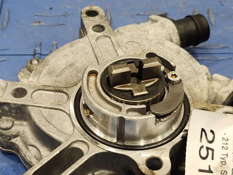 2013 Mercedes E-Class Vacuum Pump