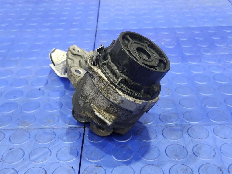 2017 Toyota Prius Oil Filter Housing