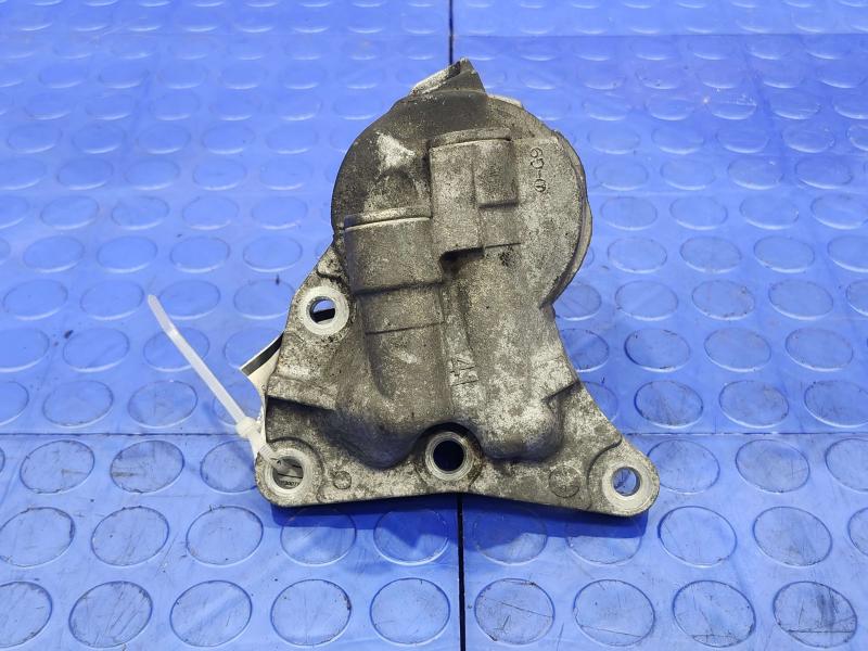 2017 Toyota Prius Oil Filter Housing