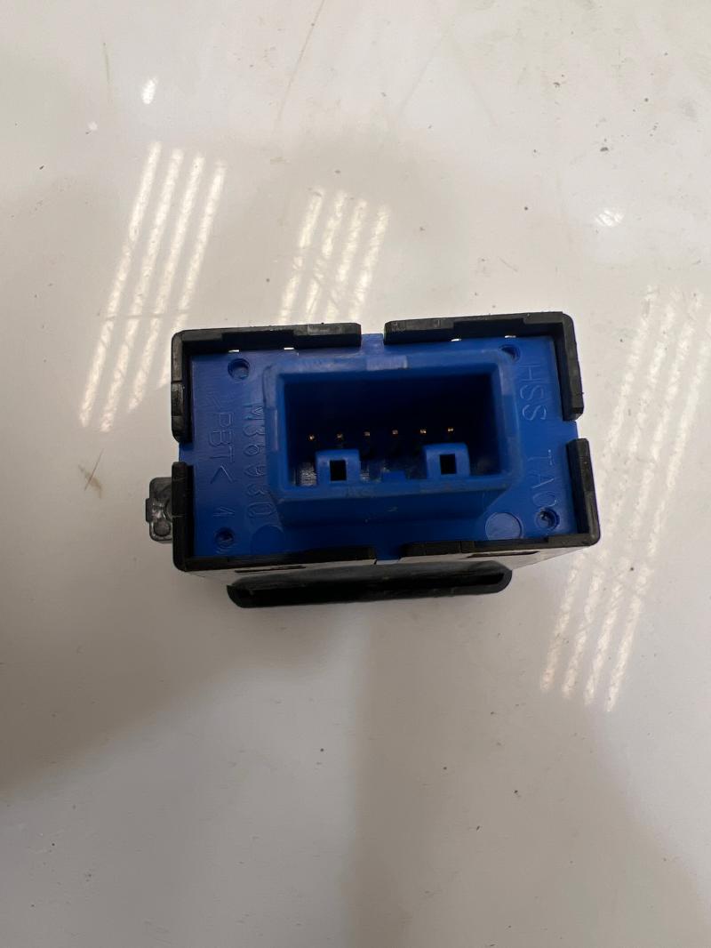 2009 2010 Acura TSX Front Seat Heater Switch Left or Right OEM