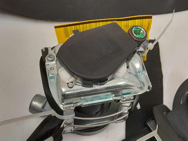 2014 MINI Paceman Front Seat Belt