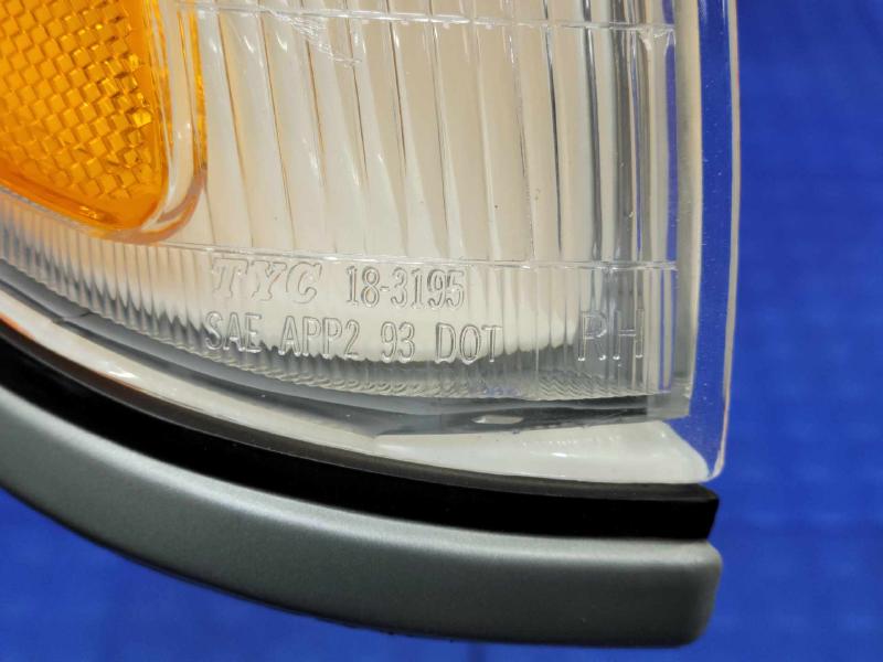 1995 Toyota Tacoma Fog/Mark/Park/Turn Light/Lamp
