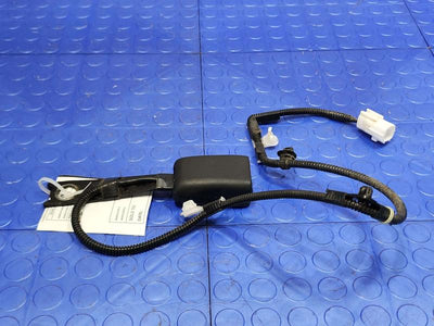 2015 Toyota Prius Front Seat Belt