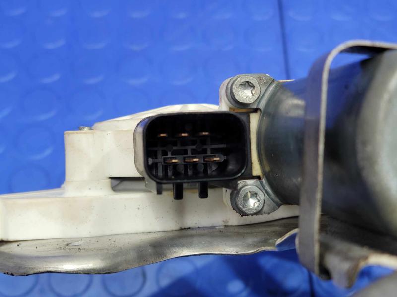 2010 Land Rover Range Rov Front Door Regulator