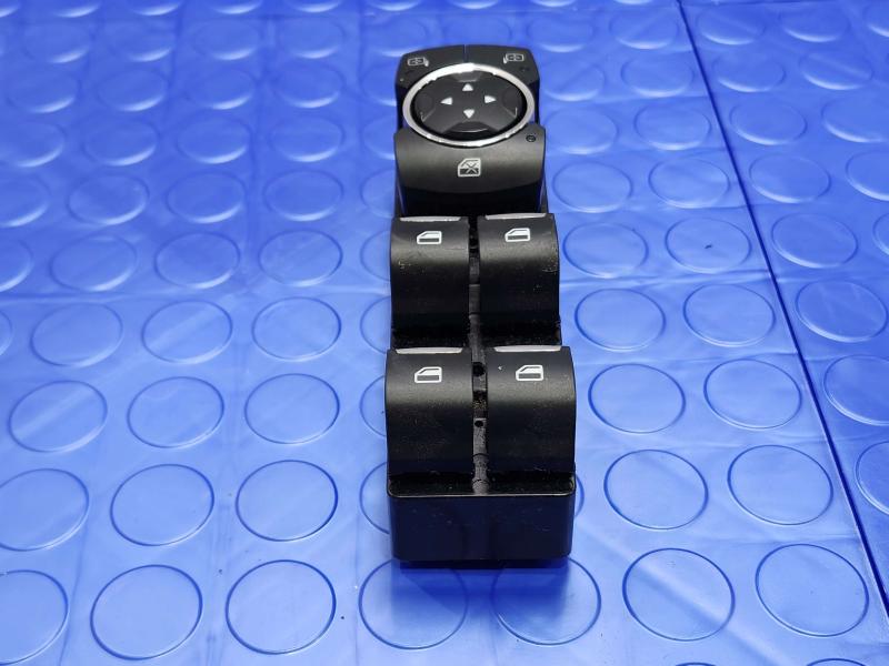 2013 Ford Fusion Door Switch Front