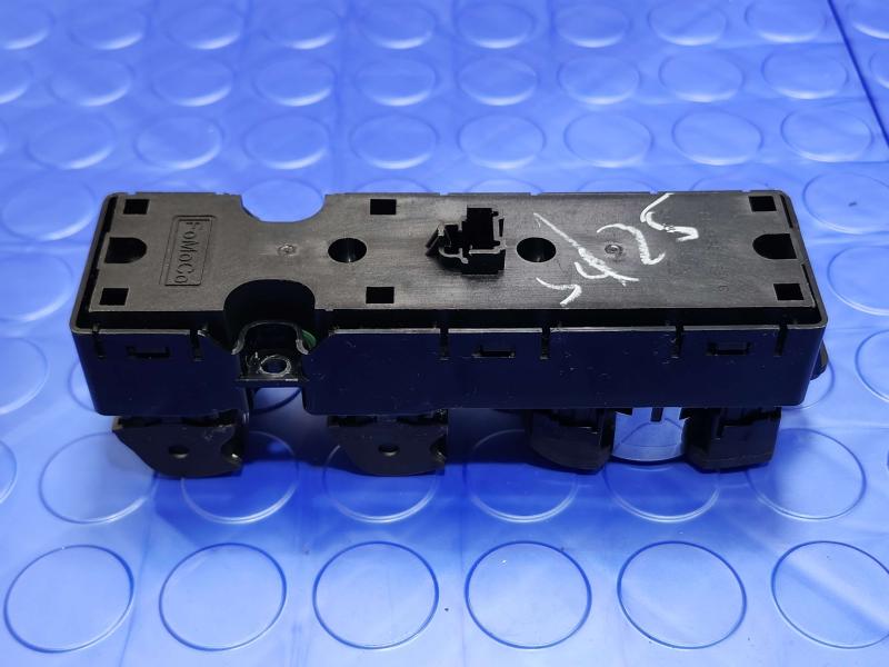 2013 Ford Fusion Door Switch Front