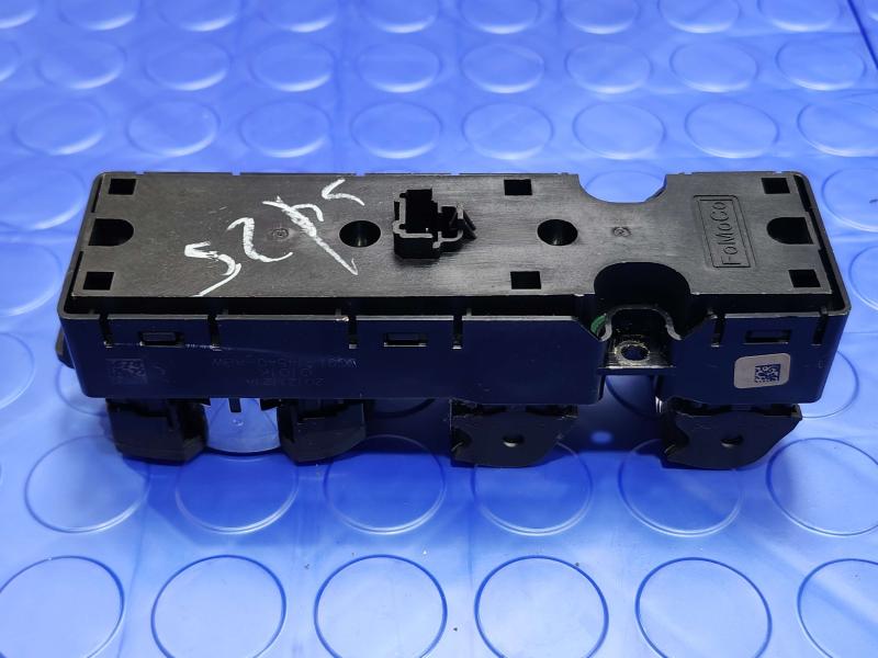 2013 Ford Fusion Door Switch Front