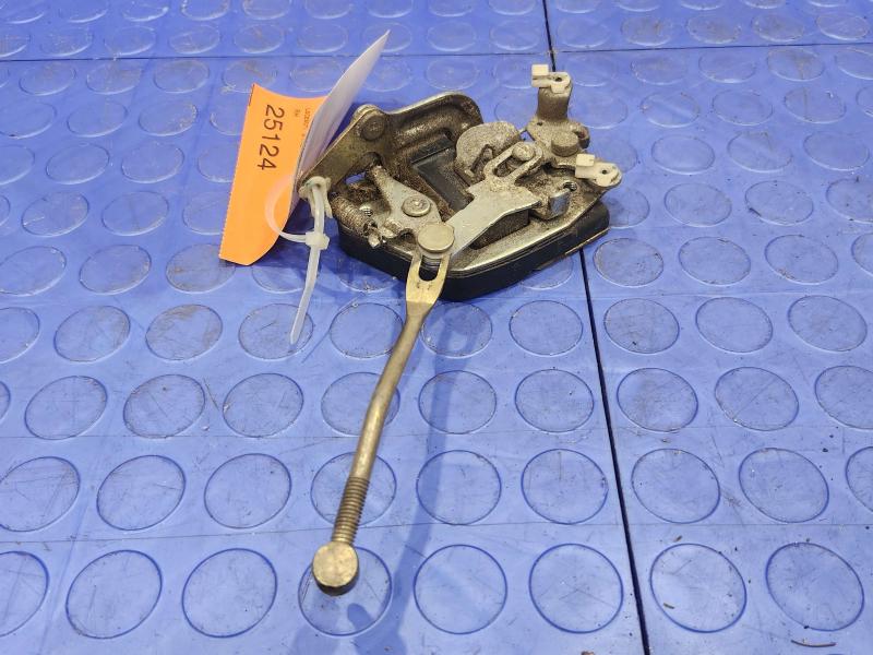 1992 Isuzu NPR Front Door Latch