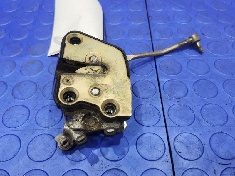 1992 Isuzu NPR Front Door Latch