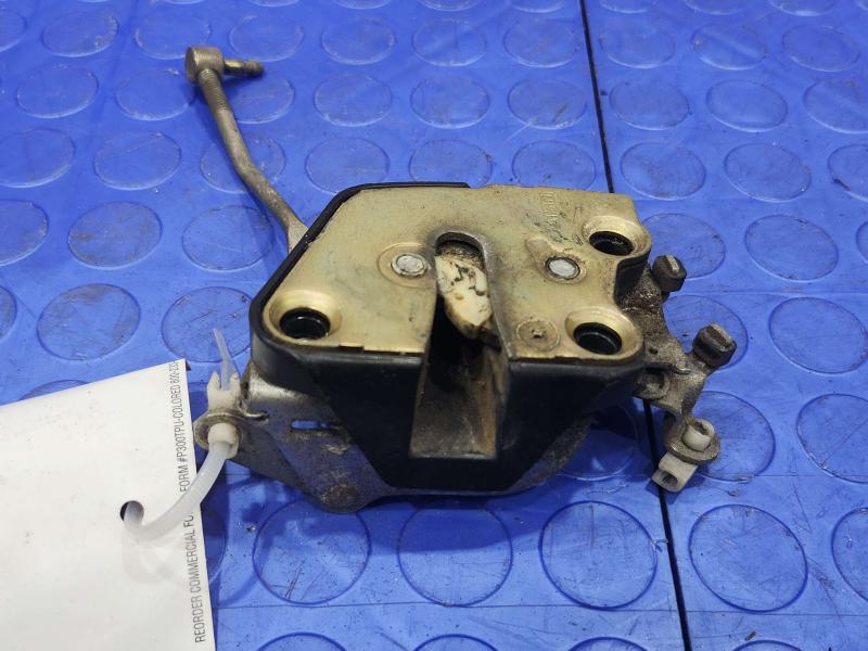 1992 Isuzu NPR Front Door Latch