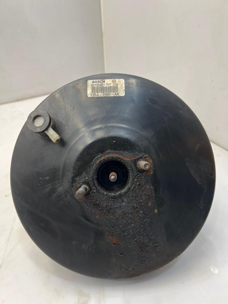 1997 1998 Ford F150 Bosch Power Brake Booster OEM F85A-2005-AA