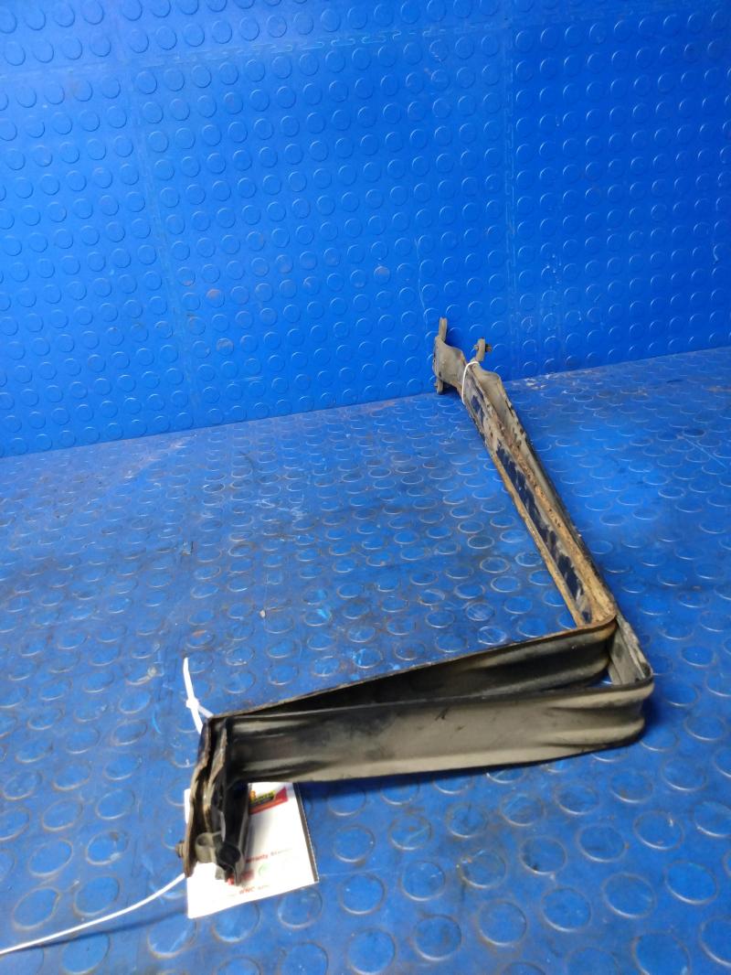 2010 Volvo XC90 Fuel Tank Strap