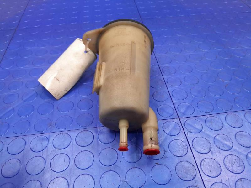 2011 Ford F-250 Super Duty Power Steering Reservoir