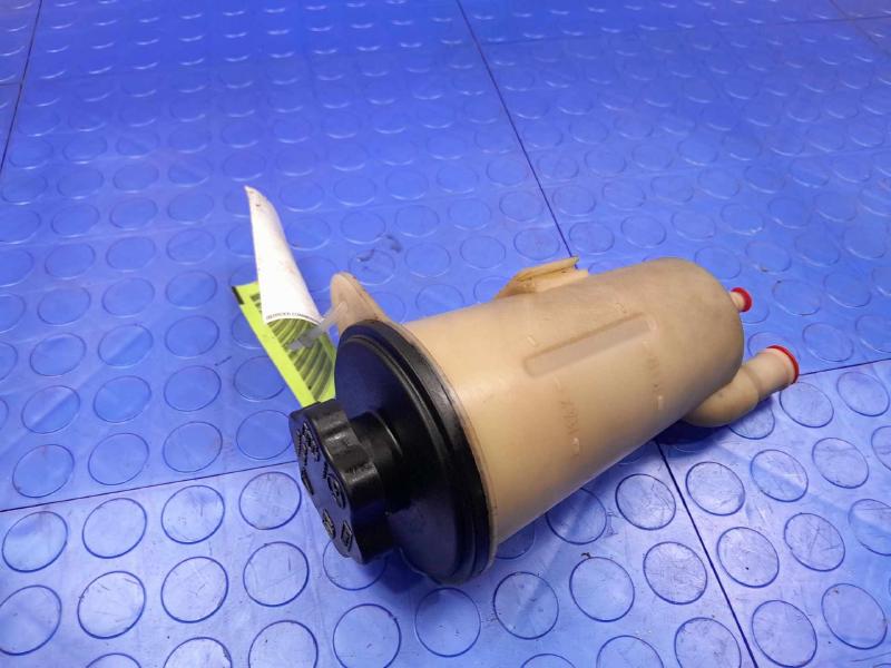 2011 Ford F-250 Super Duty Power Steering Reservoir