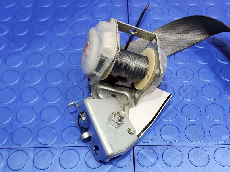 2010 Toyota Prius Rear Seat Belt