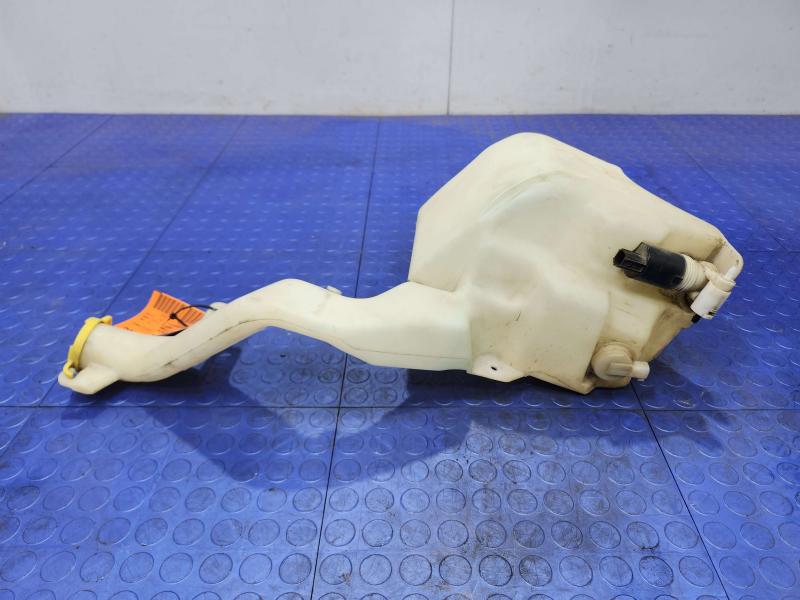 2007 Dodge Grand Caravan Washer Bottle