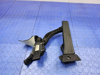 2014-2018 Kia Forte Accelerator Pedal Assembly Genuine OEM 32700A6110