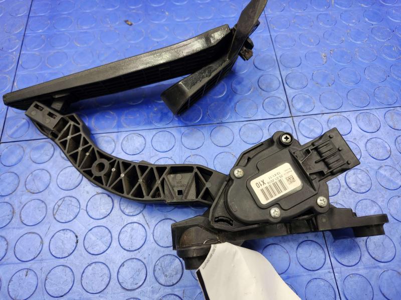 2014-2018 Kia Forte Accelerator Pedal Assembly Genuine OEM 32700A6110