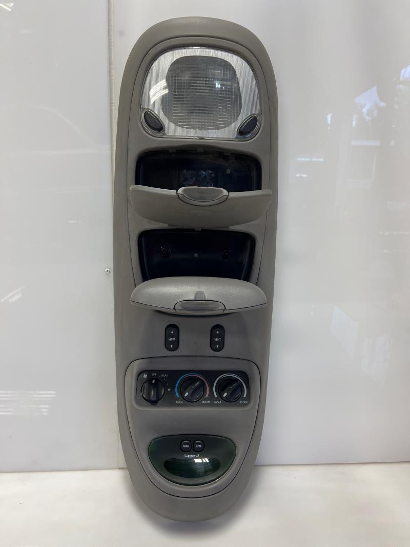 2002 Lincoln Navigator Front Console