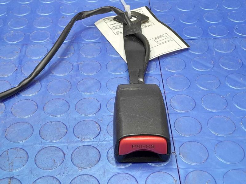 2012 Mazda Mazda5 Front Seat Belt