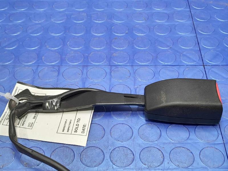 2012 Mazda Mazda5 Front Seat Belt