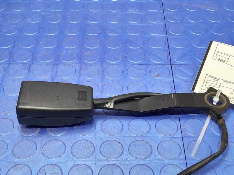 2012 Mazda Mazda5 Front Seat Belt