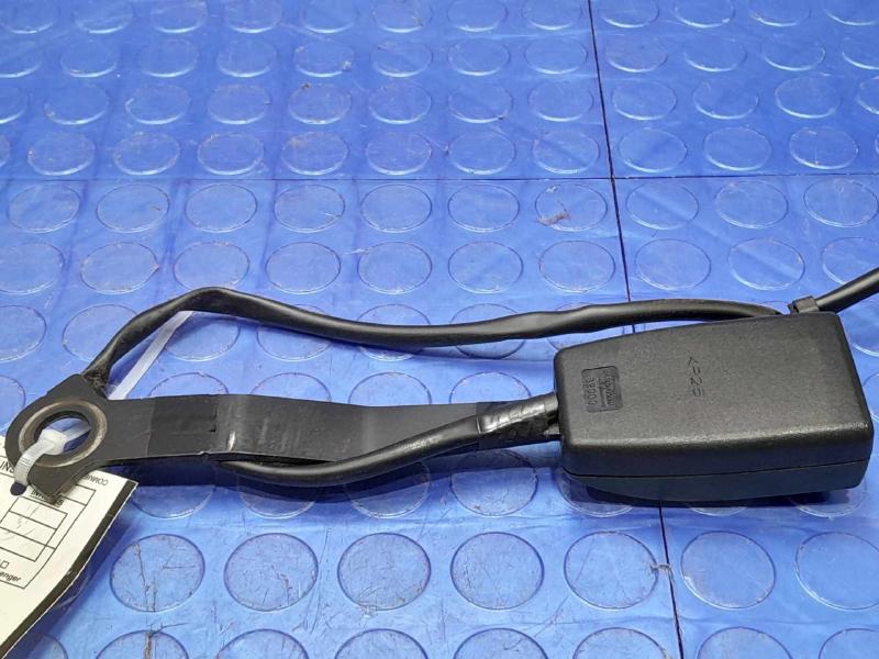 2012 Mazda Mazda5 Front Seat Belt