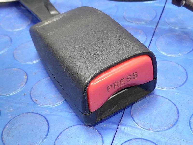 2012 Mazda Mazda5 Front Seat Belt