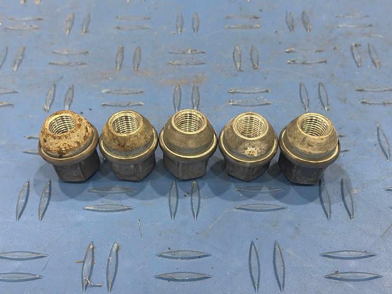 2020 Dodge Charger Lug Nuts
