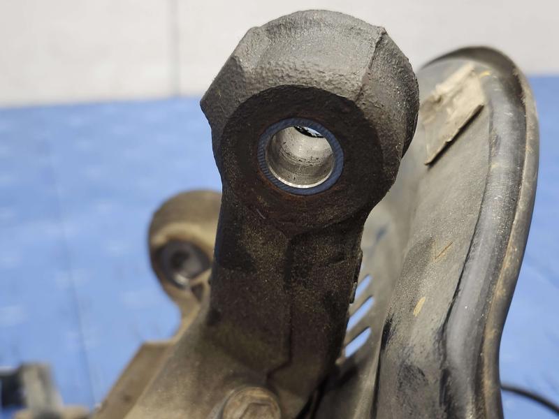 2013 Toyota Yaris Spindle Knuckle Front