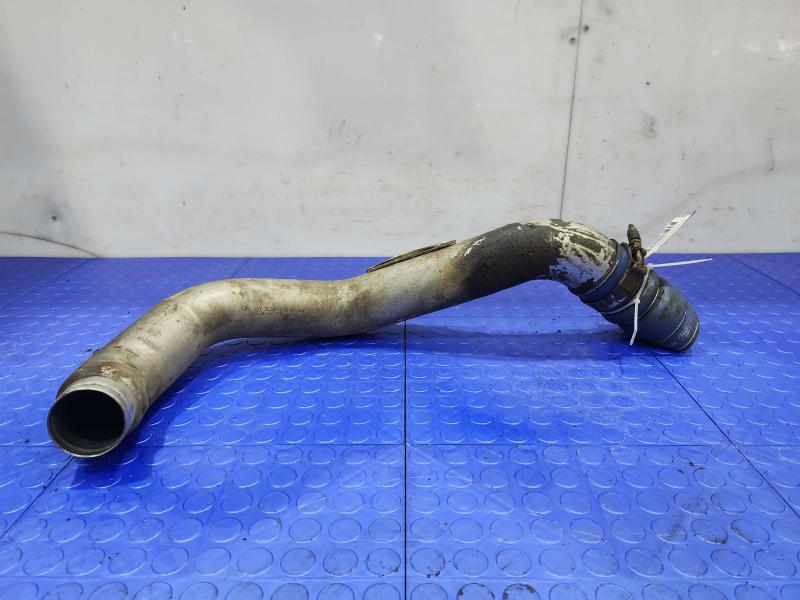 2005 Ford F-350 Super Duty Intercooler Pipe