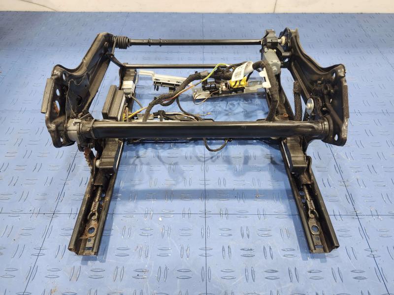 2010 Mercedes ML-Class Seat Track