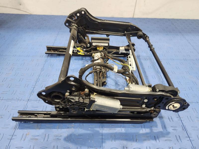 2010 Mercedes ML-Class Seat Track