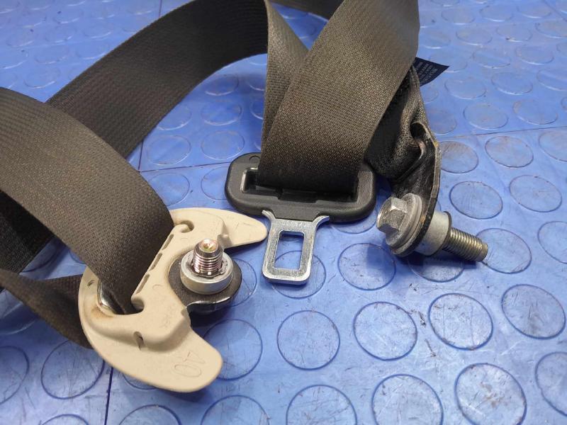 2016 Subaru Legacy Front Seat Belt