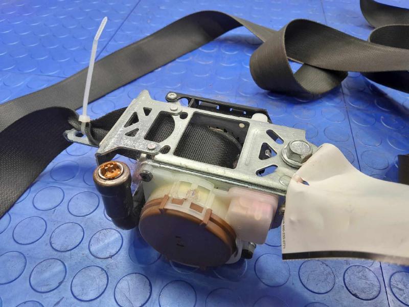 2016 Subaru Legacy Front Seat Belt