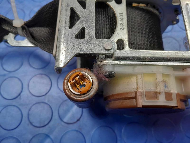 2016 Subaru Legacy Front Seat Belt